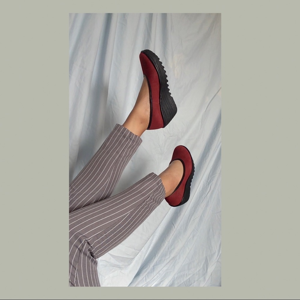 🍂 3/$30 Fly London Platform Shoes